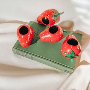 Strawberry napkins holders